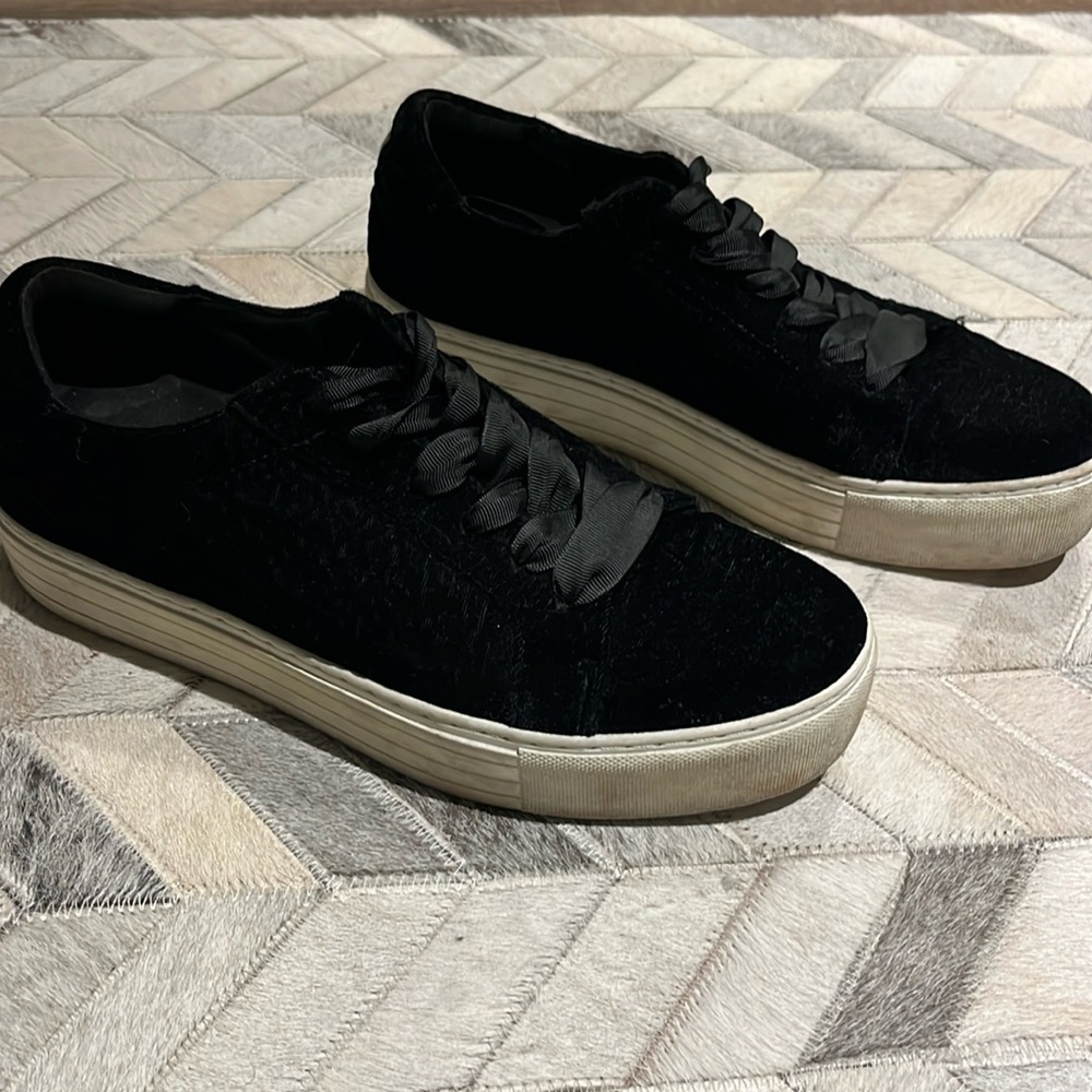 Velvet Platform Sneakers, size 10